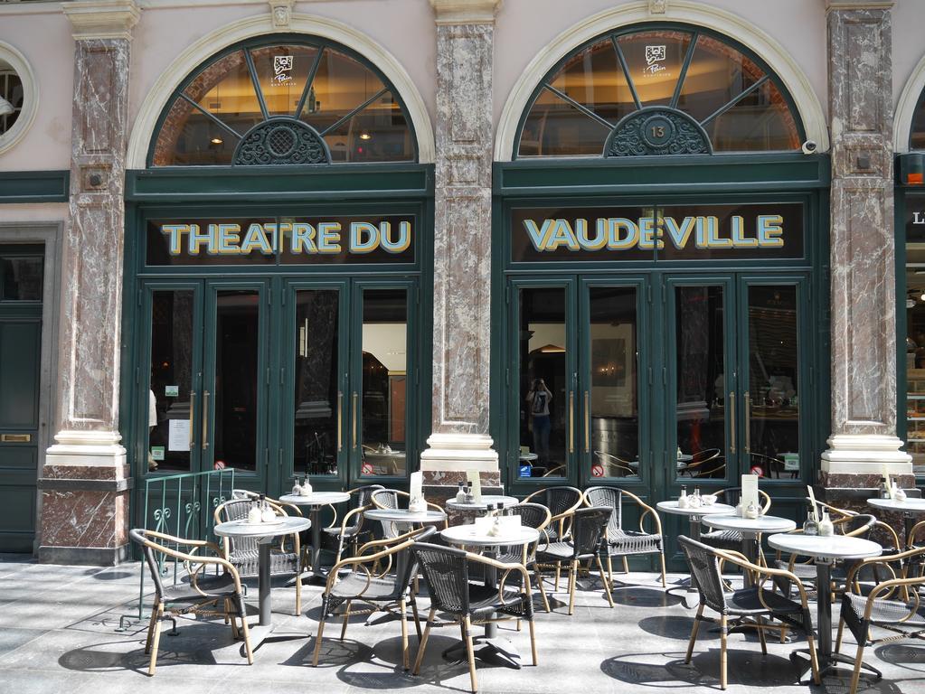 Le Vaudeville Brussels Exterior photo